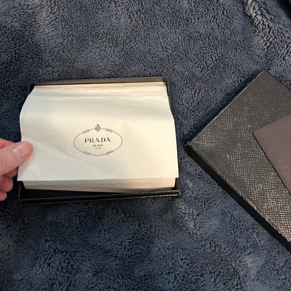 PRADA Saffiano Metal Leather Pink Wallet - Picture 4 of 15